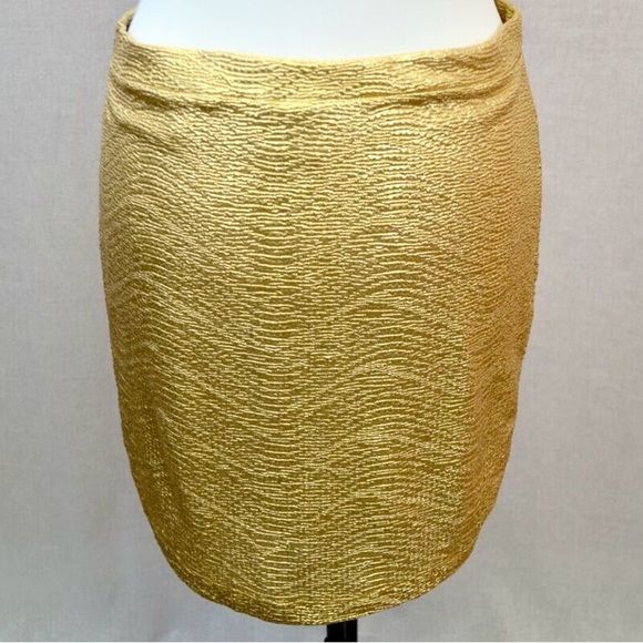 H&M Gold Mini Skirt - Picture 3 of 10